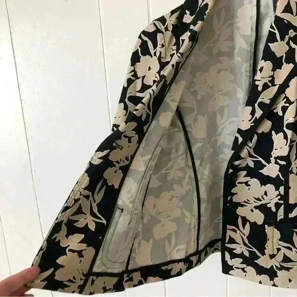 Liz Claiborne Lightweight Floral Printed Cotton Jacket Size 12 P - Picture 4 of 12